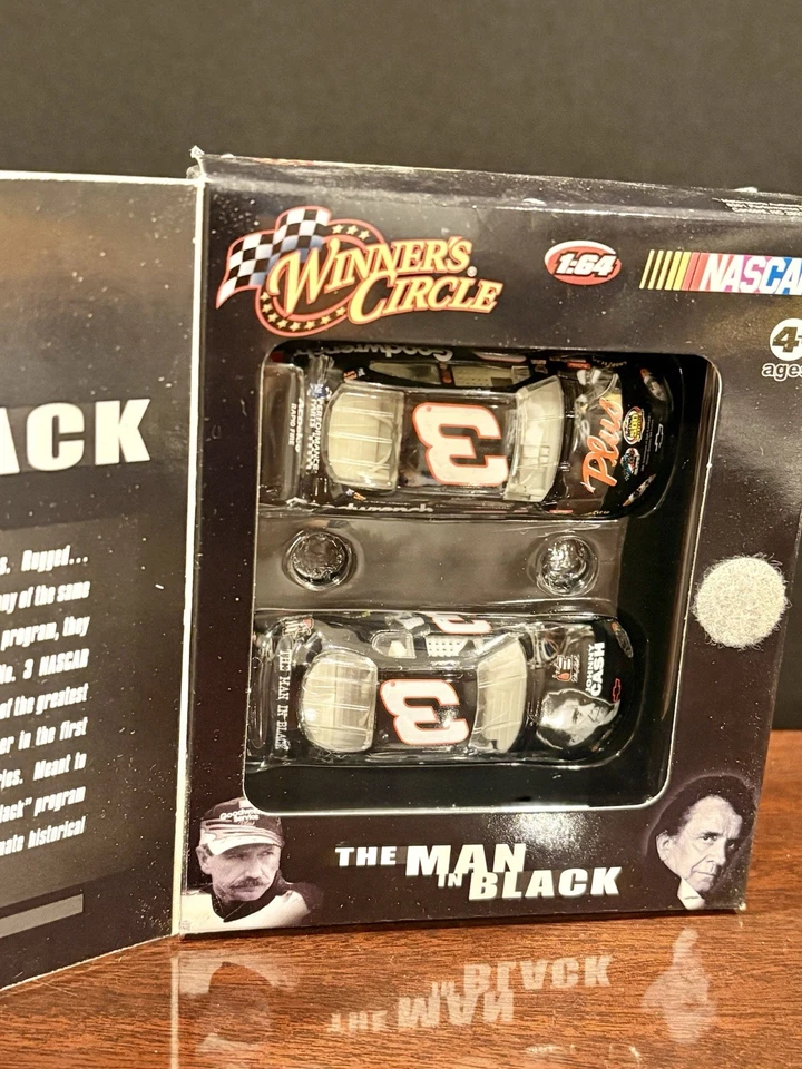 Juego de 2 autos Dale Earnhardt Johnny Cash Man In Black 1:64 Winners Circle nuevo en caja Foto 3 de 4