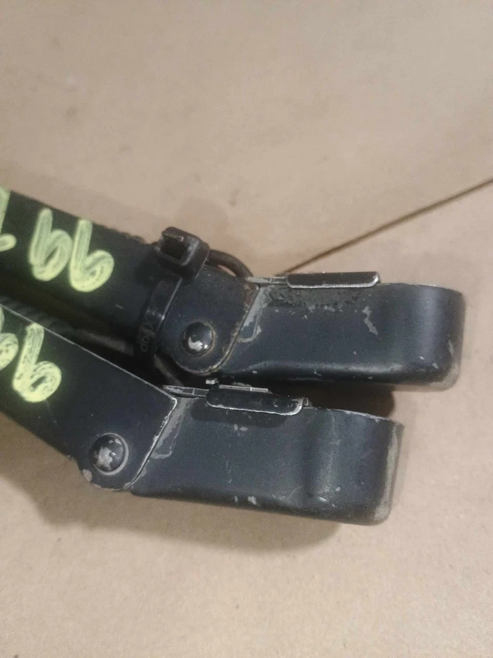 Juego de 2 brazos limpiaparabrisas Chevy Tahoe 99-00 Escalade 95-99 Tahoe 1995-2000 OEM Foto 2 de 4