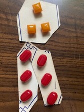 RARE Set of 9 Antique 1940's Art Deco Celluloid/Bakelite Buttons 3/4" & 1/2" NEW