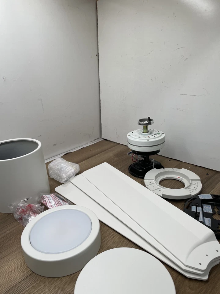 Minka Aire Fans F644L-WHF Roto Flush - 3 Blade Hugger Ceiling Fan w Light READ - Image 2 of 2