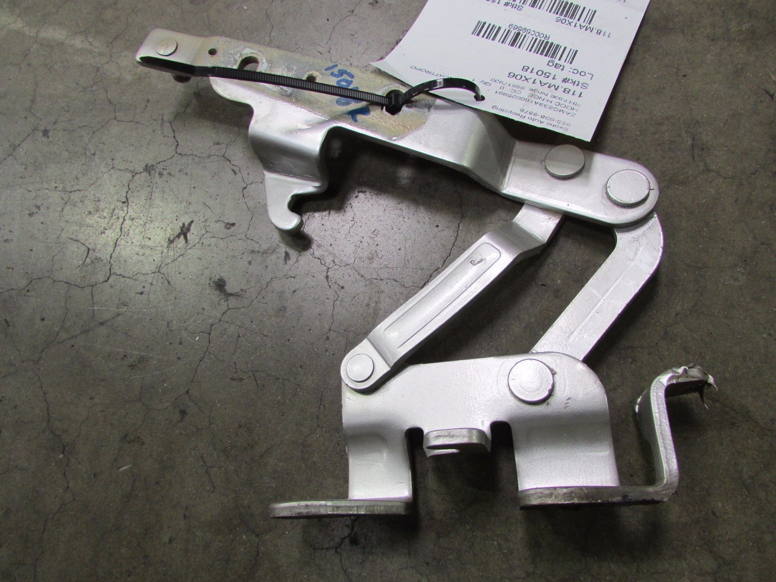 Maserati Quattroporte, RH, Right Hood Hinge, Used, P/N 66817900