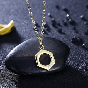 plating honeycomb swarovski 14k elements pendant necklace gold