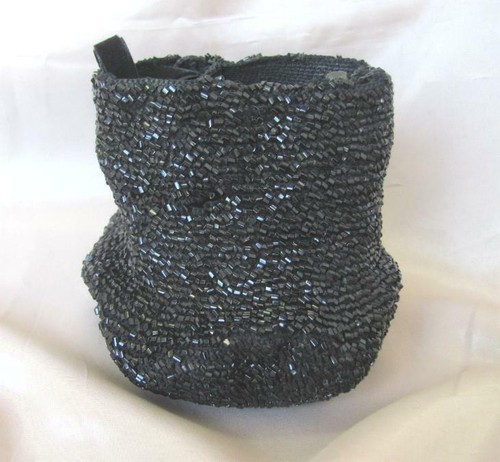 1930s VINTAGE LADIES BLACK BEADS PURSE MINI HANDBAG - Picture 7 of 10