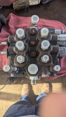 Bobcat 853H Main Hydraulic Control Valve 