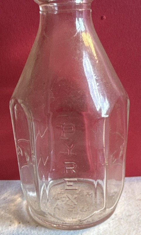 Vintage Pyrex Nursing Bottle 4 oz. Narrow Neck w/ Original Sleeve