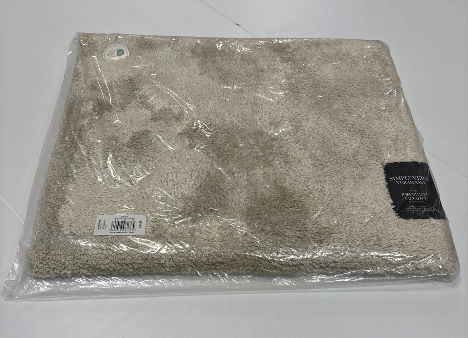 Alfombra de baño Simply Vera Wang Premium de lujo beige 24x40 Foto 2 de 4