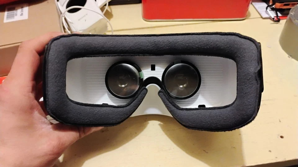Samsung Gear VR Powered by Oculus - New Out of Box Looks Fantastic For Galaxy - Image 4 of 4