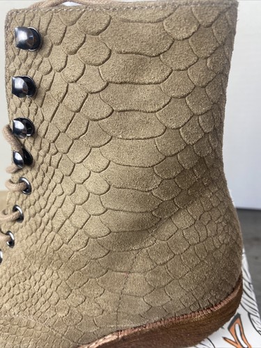 Jeffrey Campbell Free People Elmcroft Khaki Matte Snake Boots US Size 7M - Picture 8 of 18
