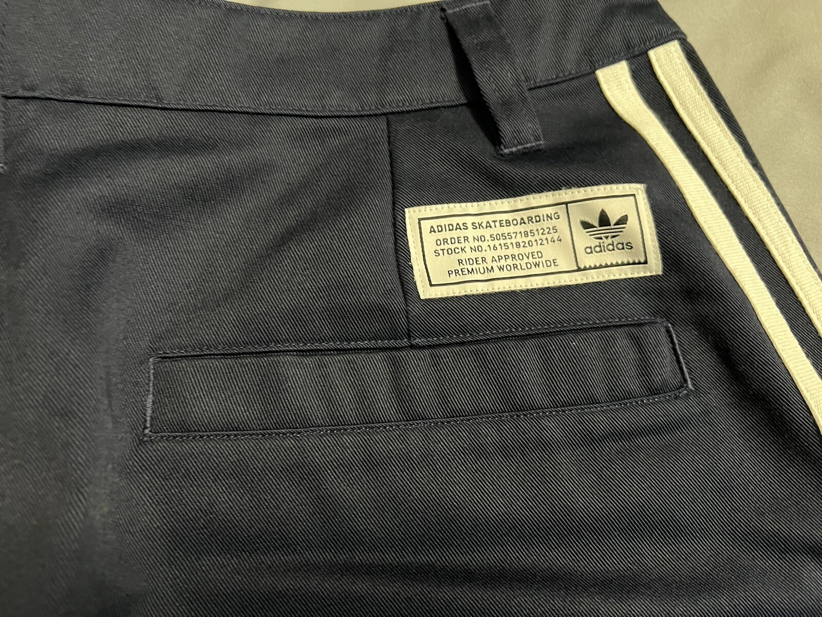 adidas Chino Shorts Size 34\