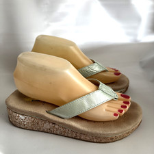 Volatile Women's Sage Wedge Cork Flip Flop Slides Sandals Size 8 Shoes