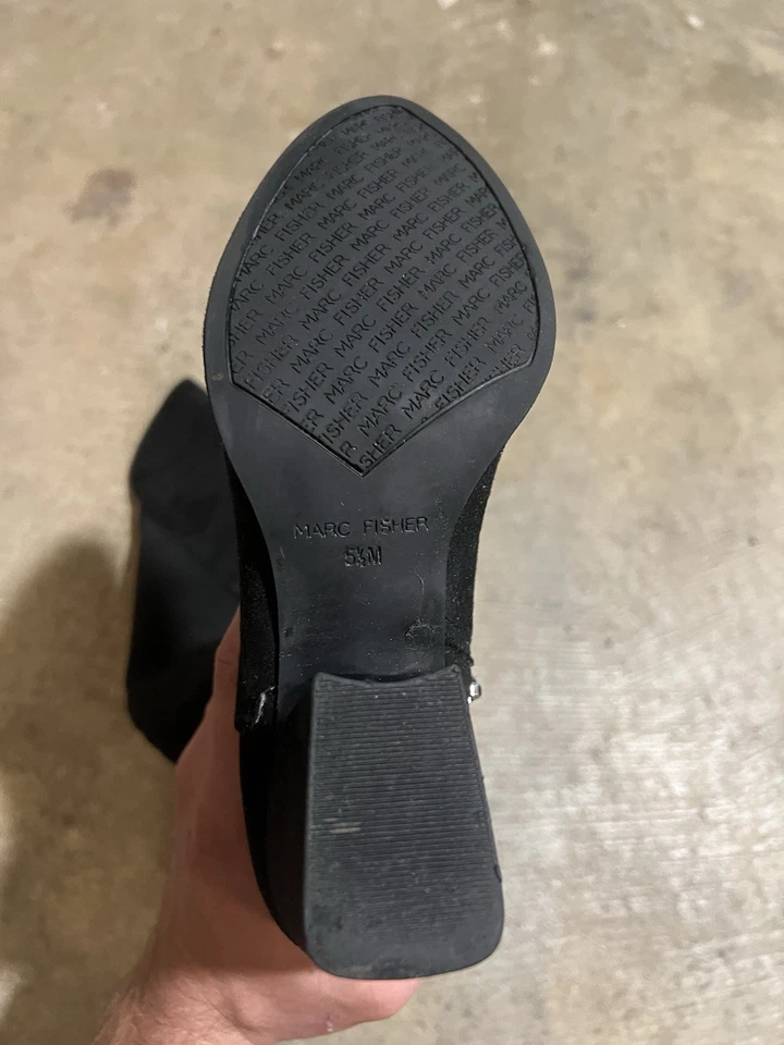 Botas Marc Fisher Negro Gamuza Elastizadas Tacón Hasta la Rodilla - Talla 5.5M Foto 2 de 4