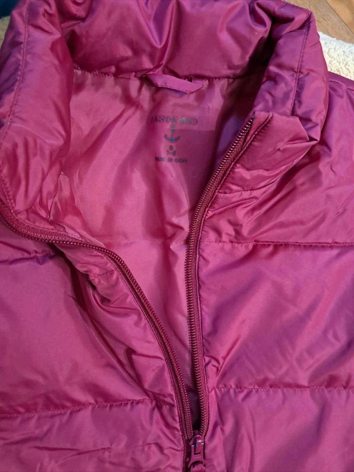 Chaleco acolchado Lands' End talla S para niña (fucsia) Foto 2 de 4