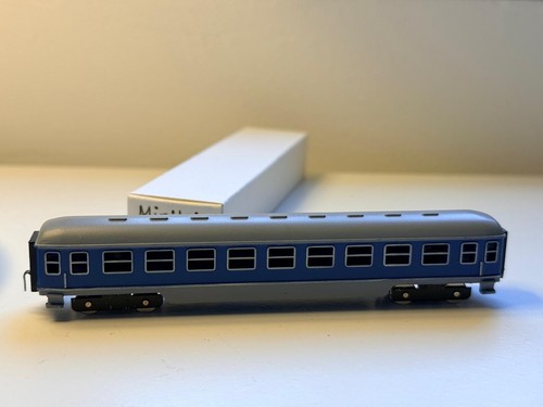 Schiebetrix Minitrix 865 bzw 7865: Fernverkehrs-D-Zug-Personenwagen, blau mit VP | Zustand: Gebraucht