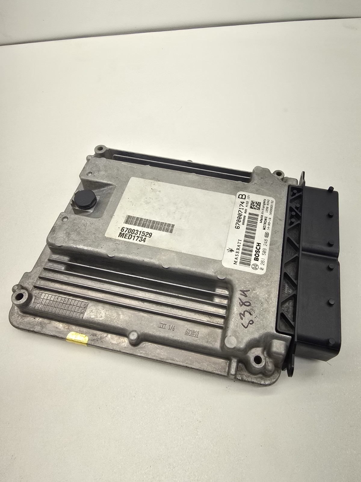Maserati Ghibli 3.0 2015  Engine Control Unit Module ECU 670007174 OEM