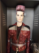 Integrity Toys - Dressed To Chill - Tenzin Dahkling - The Monarchs Homme