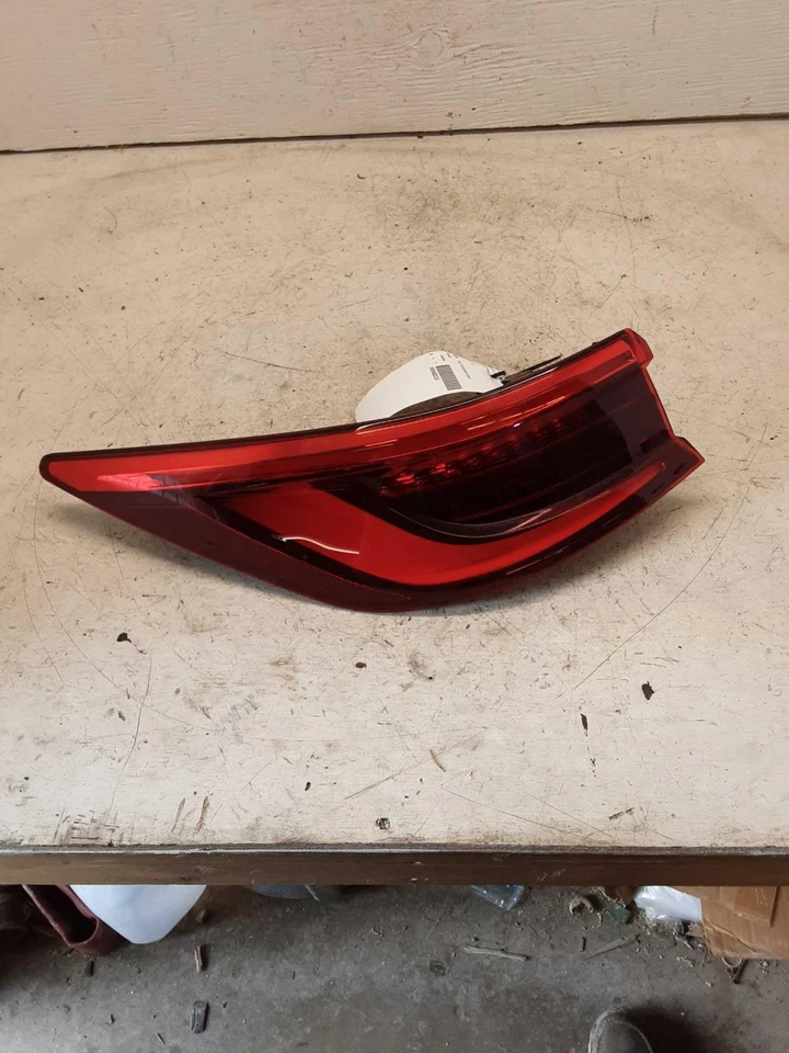 Used Left Tail Light Assembly fits: 2019 Infiniti QX50 quarter panel mounted Lef Foto 2 de 4