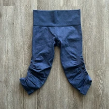 Lululemon Ebb & Flow Ruched Crop Leggings Size 2 Inkwell Seamless Mid Rise