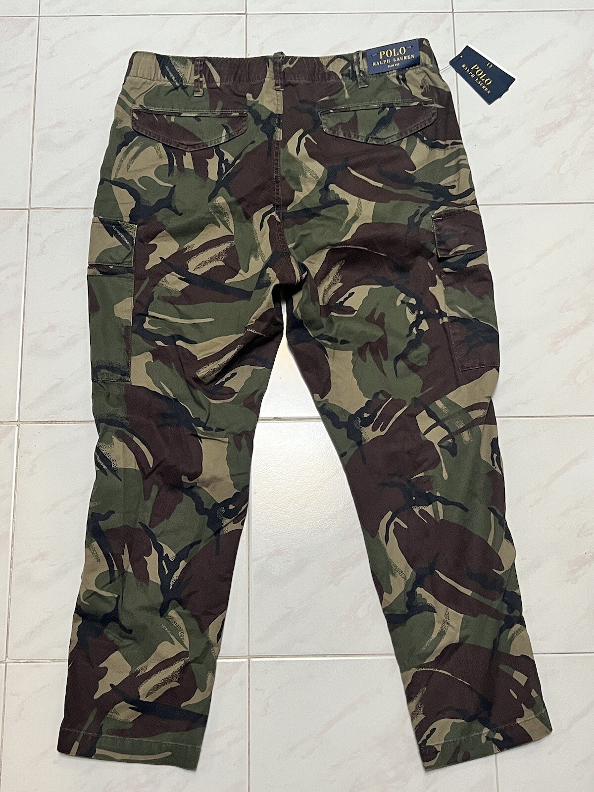 Foto 1 di 2