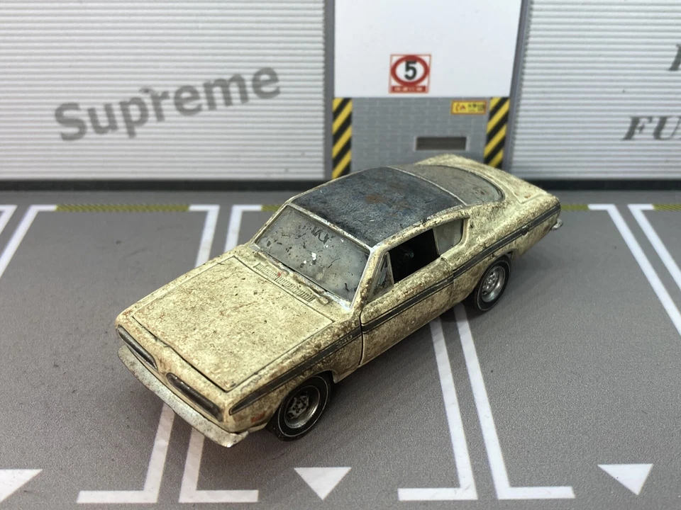1969 Plymouth Barracuda Rusty Weathered Custom 1/64 Diecast Car Barn Find Cuda - Image 2 of 4
