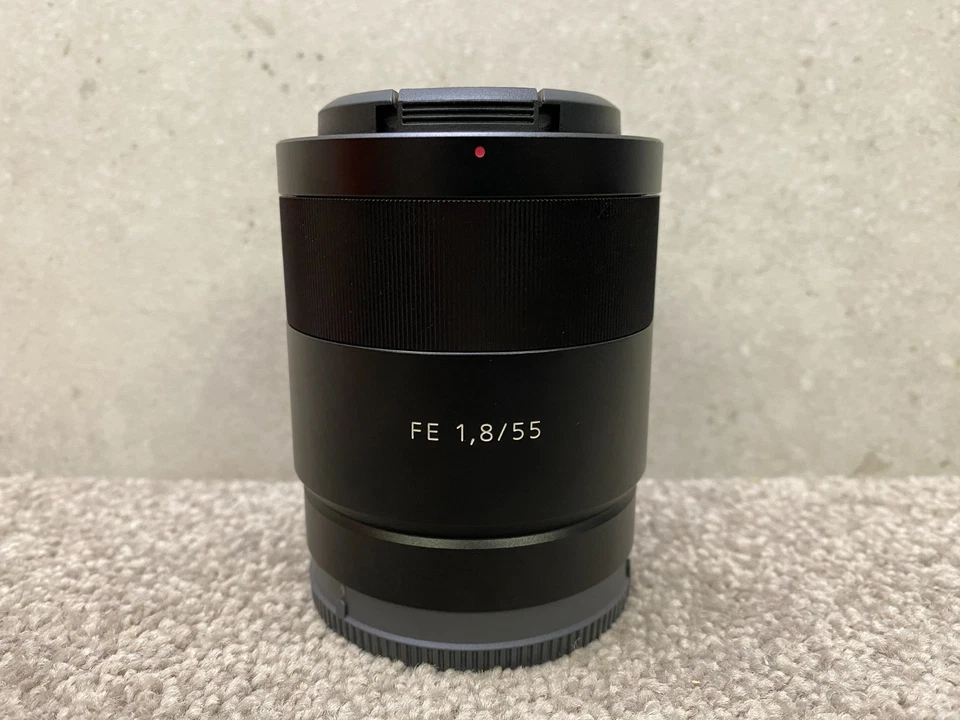 Sony Zeiss Sonnar T* FE 55mm f/1.8 ZA E Mount Full-Frame Lens - image 2 of 4