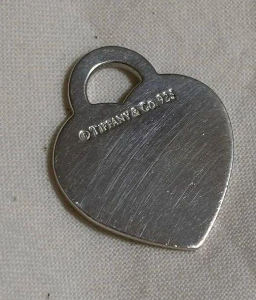 Ciondolo Tiffany & Co. argento 925 note logo cuore tag largo 2 cm - Immagine 2 di 4