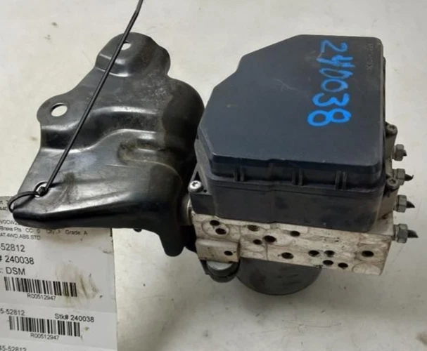 2012 Toyota RAV4 ABS Anti-Lock Brake Pump Module OEM Assembly Without Third Seat Foto 4 de 4