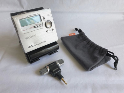 SONY MZ-R909 MiniDisc Walkman Portable Player Silver AC Adapter