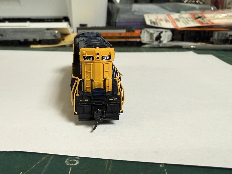 Atlas N Scale 54408 SD-24 Diesel Loco Santa Fe #968 w/DCC - Image 4 of 4