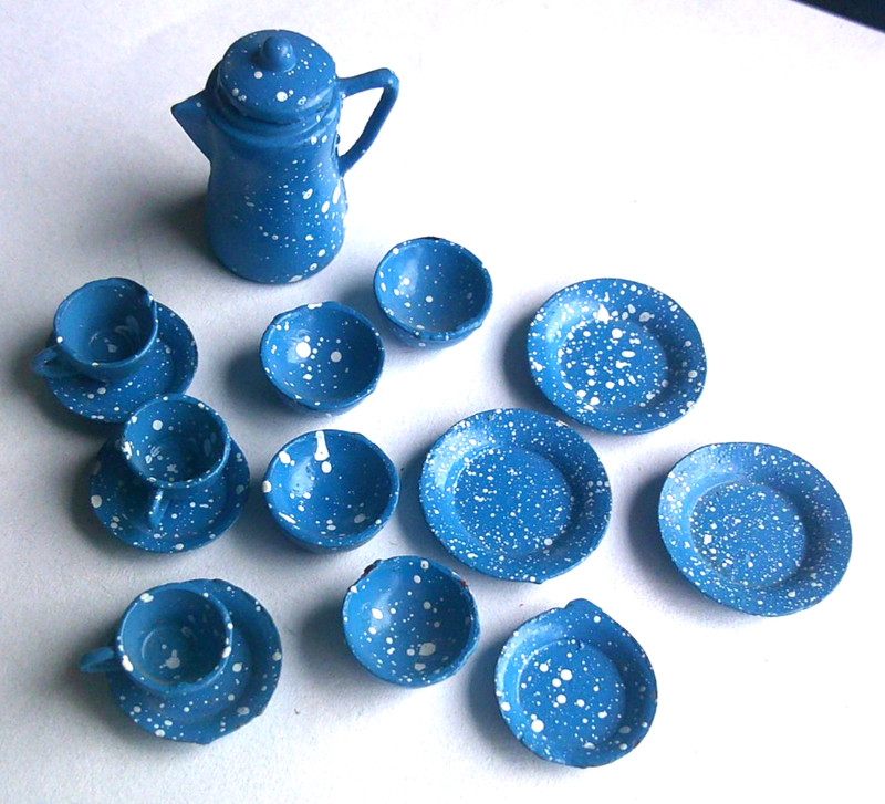 Lot of 15 Dollhouse Miniature Blue Spatterware Metal Kitchenware  1:12 Scale