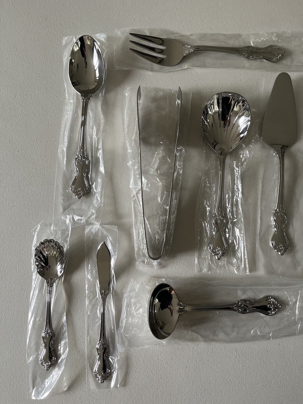 Reed & Barton MARLBOROUGH Stainless CHINA Glossy Silverware Set Of 12 Serving UT