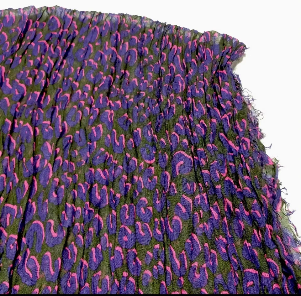 Auténtico chal Louis Vuitton Stephan Spouse edición limitada cachemir seda violeta leopardo Foto 3 de 4