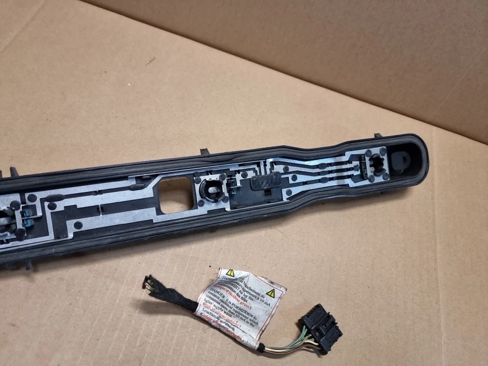 Citroen Dispatch Peugeot Expert Fiat Scudo 2007 - 2018 Rear Light Bulb Holder - image 4 of 4