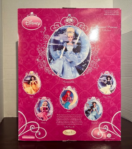 Disney Princess bambola porcellana ottone chiave ricordi Cenerentola celeste nuova con scatola - Foto 2 di 6