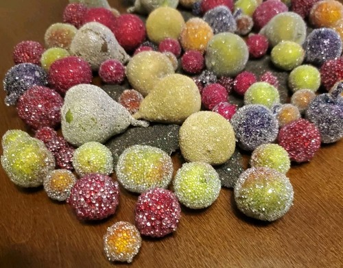 Lot of 98 Vintage Sugared Frosted Beaded Faux MINI Fruit Leaves Vase Filler - Picture 4 of 8