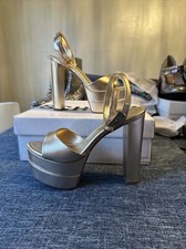 Schutz Kaila Sandalia Salto Alto Couros Gold Leather Metal Platform Siz7B A1144