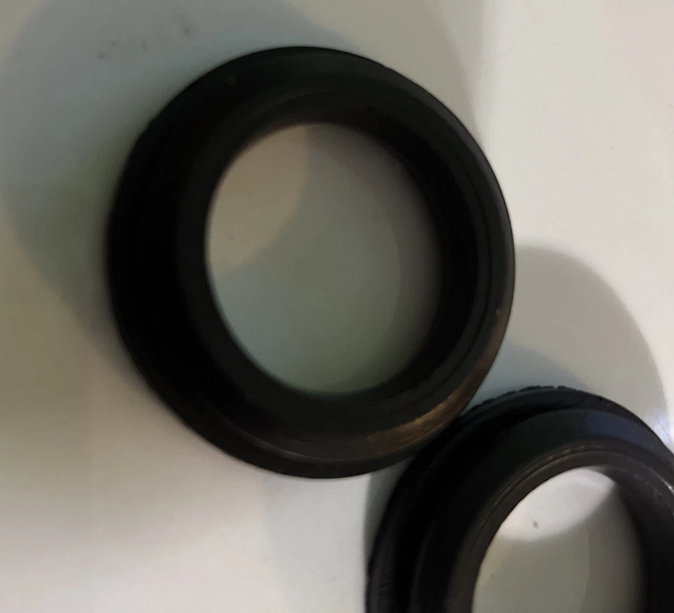 2 ojales Mopar 5217802 Foto 2 de 2