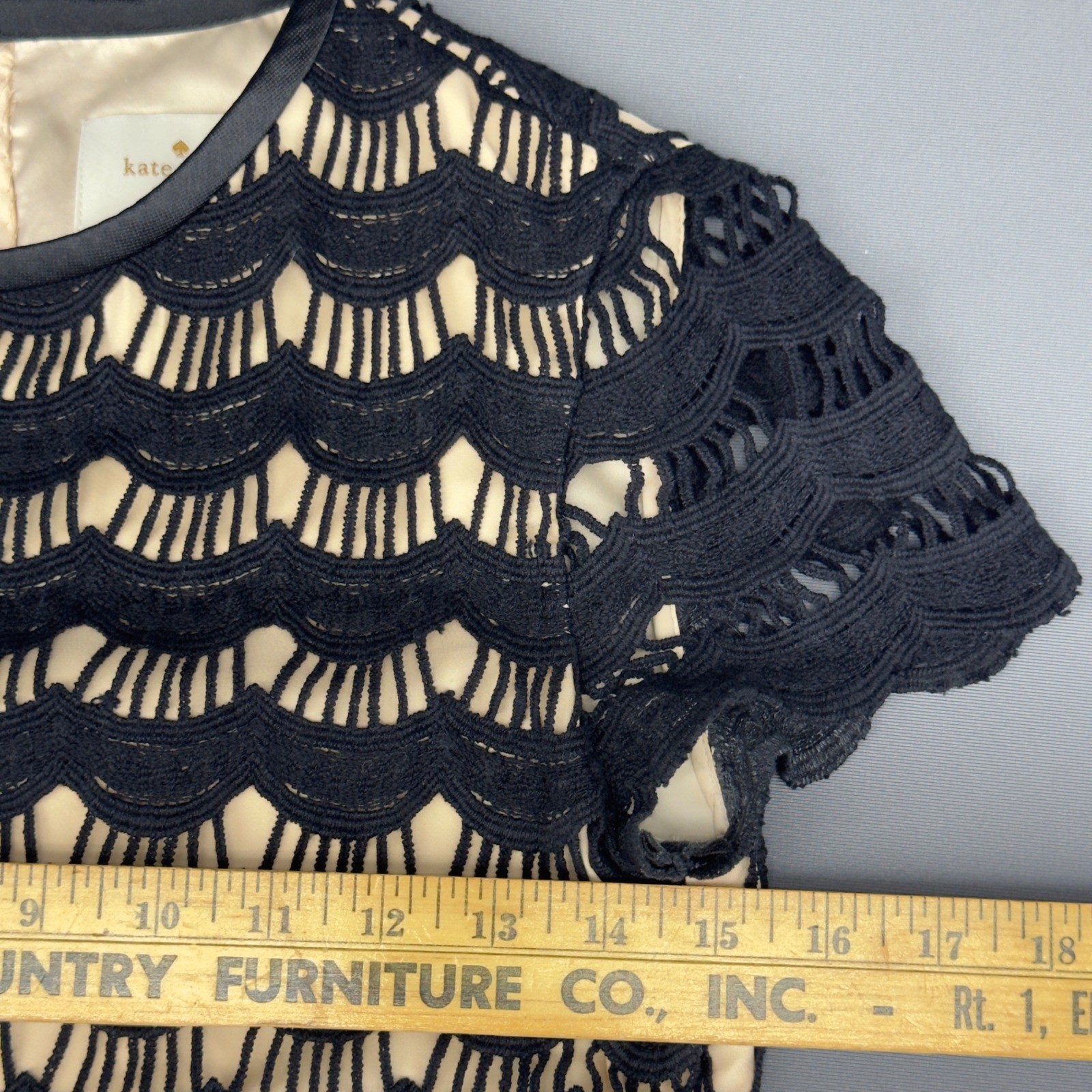 Kate Spade NY Black Scallop Lace Sheath Dress Crochet Overlay Size 00 thumbnail 12