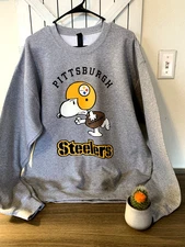 Pittsburgh Steelers Vintage Snoopy Sweatshirt Size: S-3XL