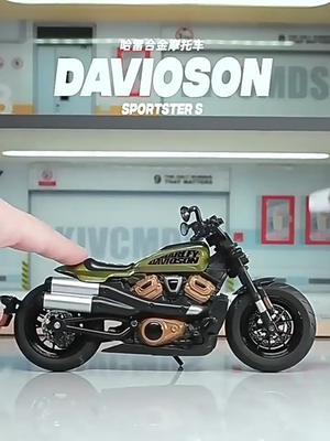 1:12 Harley Davidson Sportster S Diecast Motorcycle - Black, Grey