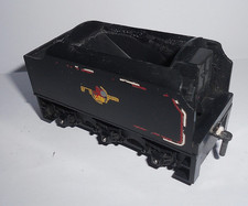 TRIANG R30/31 TENDER,CLEAN BUT NO COAL