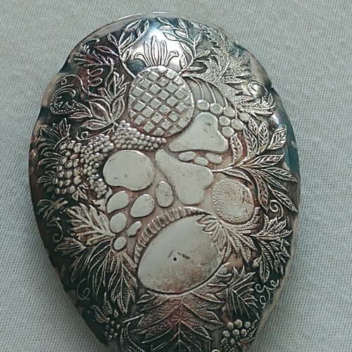 Vintage Silver Plated Serving Spoon & Fork Set Fruit and leaves Pattern England - Picture 12 of 12