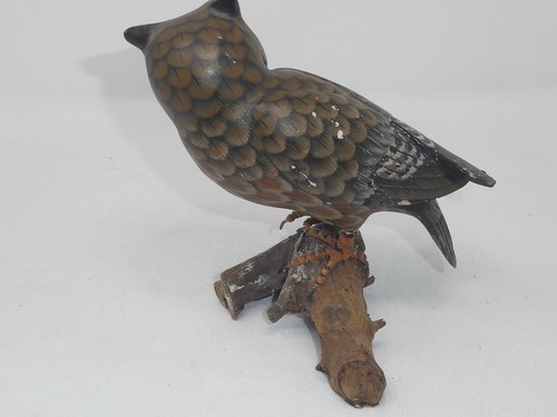 VINTAGE HAND PAINTED OWL ON DRIFTWOOD LOG GLASS EYES FOLK ART FIGURINE 7.5" - Picture 5 of 9