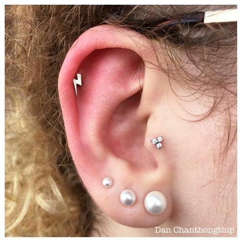 16G LIGHTNING BOLT ⚡ STEEL INTERNALLY THREADED LABRET TRAGUS CONCH SNUG LIP STUD - Picture 4 of 6