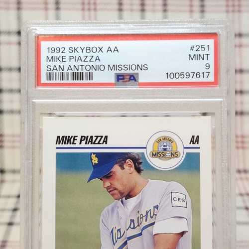 1992 SkyBox AA #251 Mike Piazza ROOKIE MISSIONS PSA 9 MINT Newly Graded - Bild 3 von 5