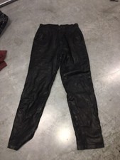 Pelle Pelle Mens 100 Leather Pants Sz 30X30 Used