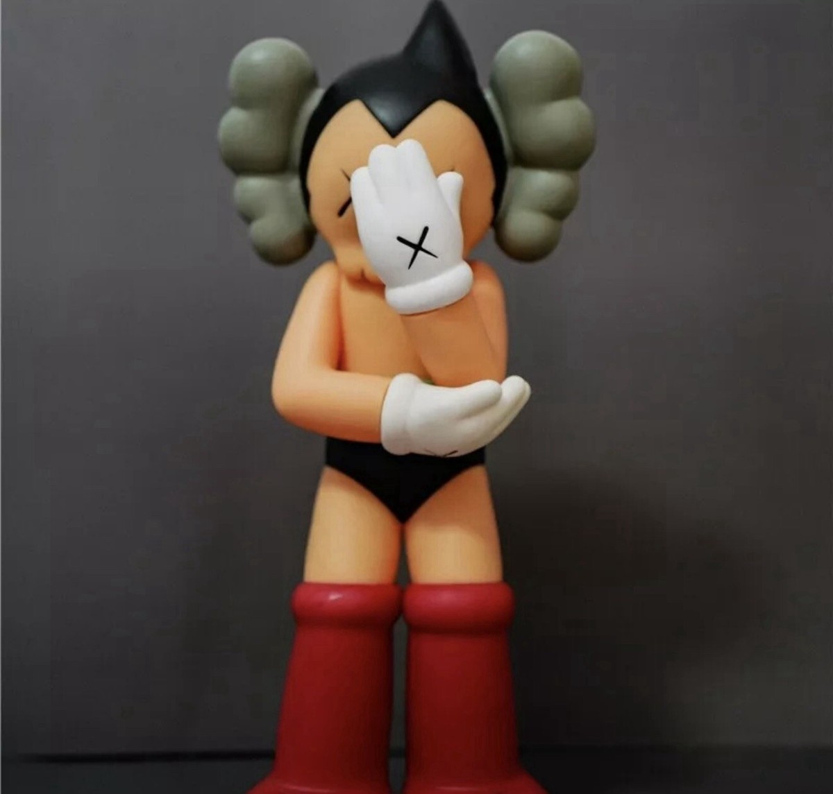 Kaws Astro Boy 37cm Red Vinyl Figure hot | EXPRESS SHIPPING