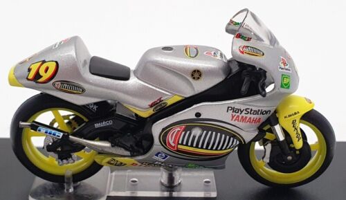 Altaya 1/24 Scale Model Motorcycle AL280129 - 2000 Yamaha YZR 250 Oliver Jacque - Picture 3 of 5