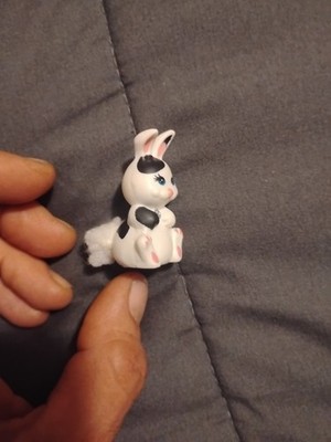 Littlest Pet Shop Hop N' Hide White Spotted Bunny Toy Figure Kenner Vintage 1995