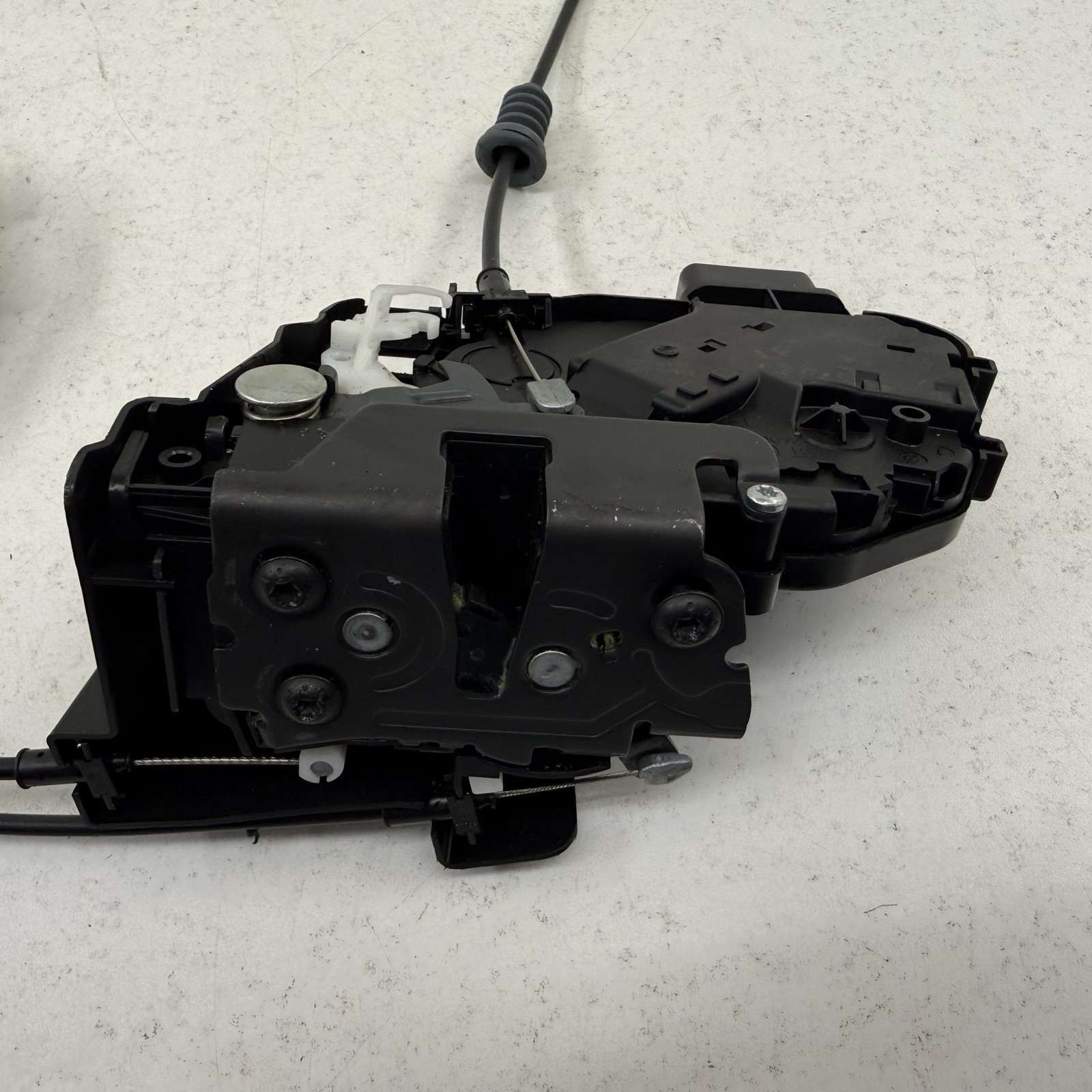 Aston Martin V8 2006-2017 Left Door lock actuator