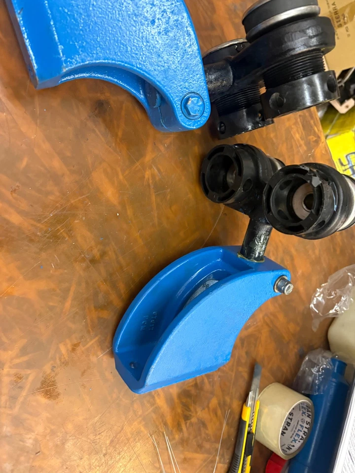 Crusader Rear Motor Mount Dual Transmission Mount 97917, 97926 - Image 3 of 4